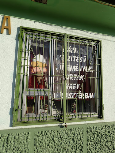 LILA AKÁC CUKRÁSZDA