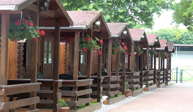 Opinii despre Csongrádi-Tiszapart SE Sportbüfé în Csongrád - Vendéglátás