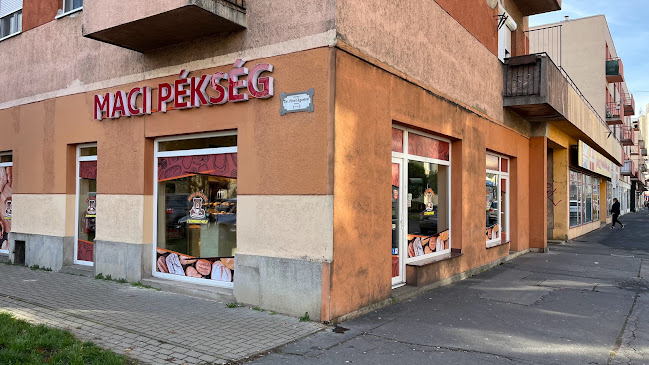 Szombathely, Szelestey László u. 12, 9700