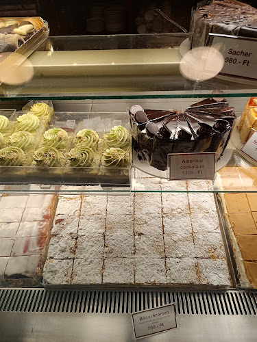 Budapest, Petőfi u. 35, 1042