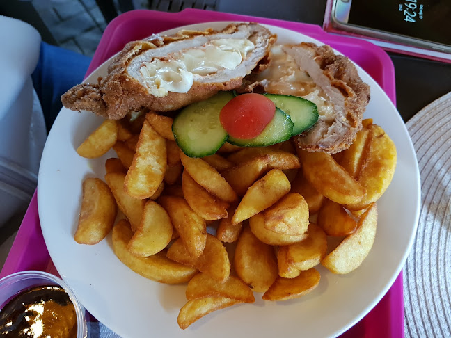 Veresegyház, Találkozók útja 1, 2112