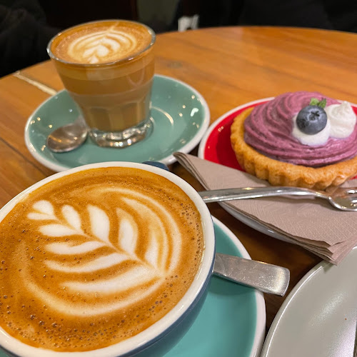 Opinii despre Wellington Coffee & Pie în Debrecen - Vendéglátás