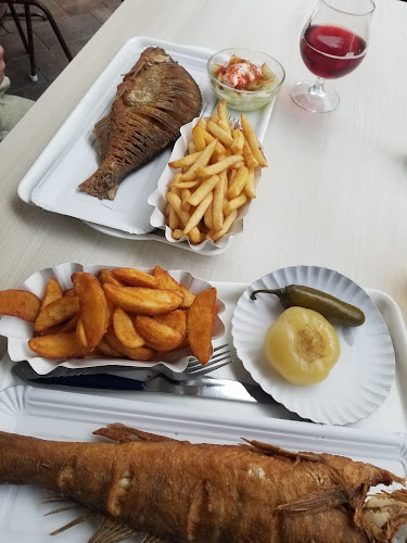 Halas Karcsi Büféje ( Best fish place at Balaton) - Vendéglátás