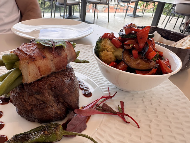 Aranybástya - Vendéglátás