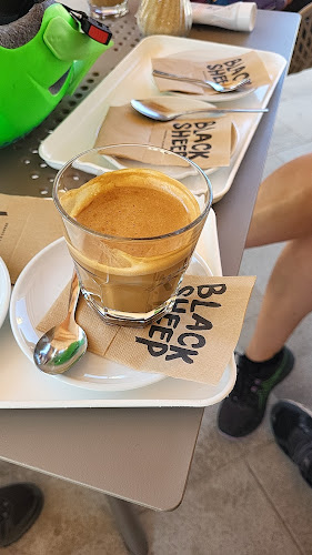 Opinii despre Kör Café în Tiszafüred - Vendéglátás