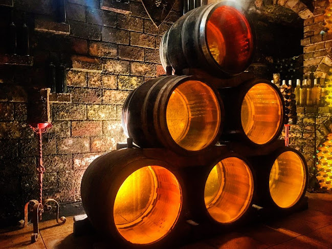 Opinii despre Szabó Pince în Gyulakeszi - Vendéglátás