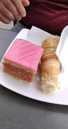 Comentarii opinii despre Édes M Cukrászda