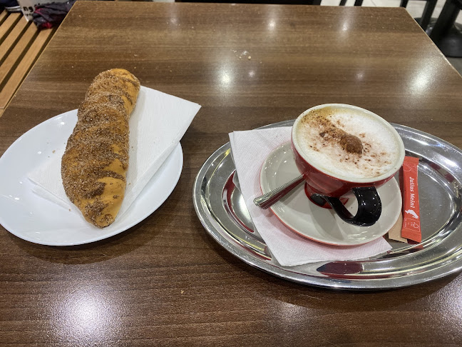 Opinii despre Lipóti Pékség és Kávézó în Kecskemét - Vendéglátás