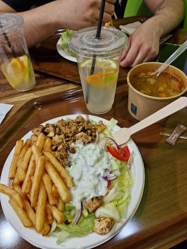 Ropogó Premier - Vendéglátás