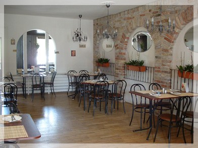 Comentarii opinii despre Dobos Étterem