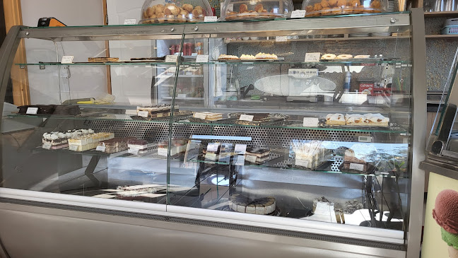 Napraforgó cukrászda