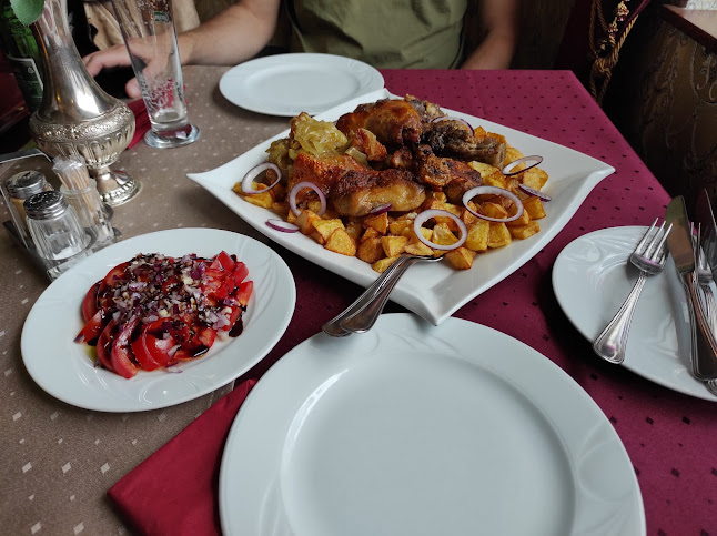 Opinii despre Royal Étterem és Pizzéria în Tápiószentmárton - Vendéglátás