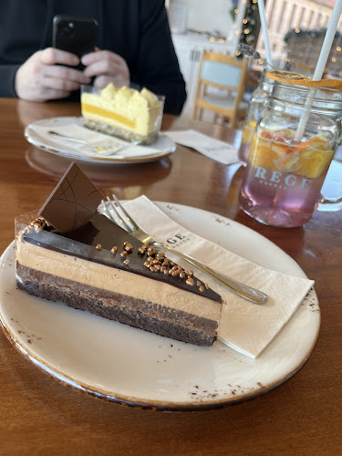 Opinii despre Apátsági Rege Cukrászda în Tihany - Vendéglátás