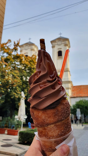 Eger, Jókai Mór u. 8-12, 3300