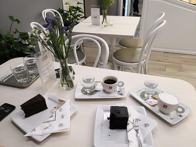 Kemenes Cukrászda Attila út