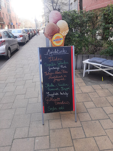 Comentarii opinii despre L'Amuse Cukrászda&Kávézó