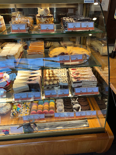 Pelikán Fagyizó És Sütiző - Budapest