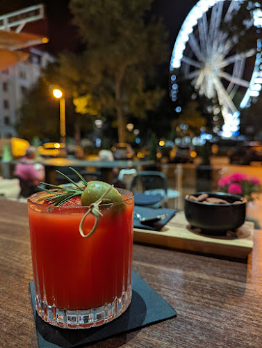 Budapest, Erzsébet tér 7-8, 1051