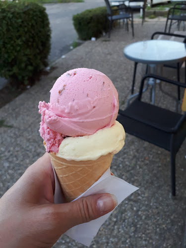 Opinii despre Bandolino fagyizó în Pomáz - Vendéglátás