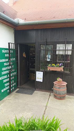 Opinii despre Bor és pálinka szaküzlet în Budapest - Vendéglátás