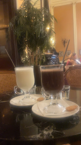 Comentarii opinii despre Művész Kávéház