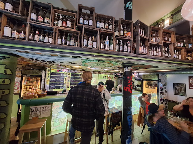 HOPAHOLIC Craft Beer Bar & Food Budapest - Vendéglátás