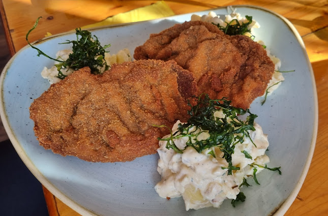 Comentarii opinii despre Balcsi Falatozó-Átmenetileg zárva, újranyitás 2025.október!Addig a Tölgyfa Étterem&Pub-ban tartunk nyitva!