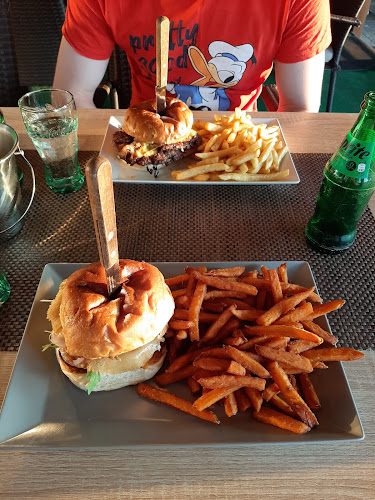 Opinii despre Johnny's Bar&Burger în Albertirsa - Vendéglátás