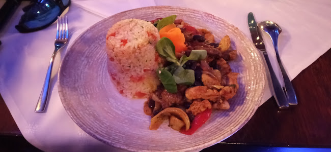 Kalóz Fregatt - Tata