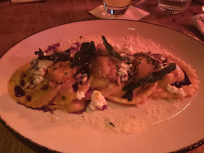 Opinii despre Tom George Osteria în Budapest - Vendéglátás