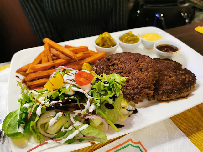 Comentarii opinii despre Happy Day Barbecue & Burger Bár Étterem Gödöllő