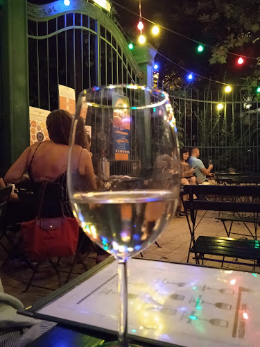 Csendes Társ - WineBar & Garden - Budapest