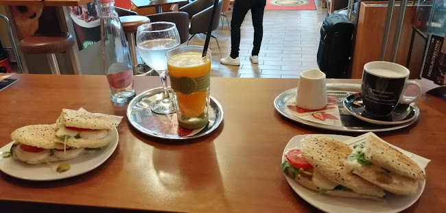 Siófok, Fő tér 0, 8600