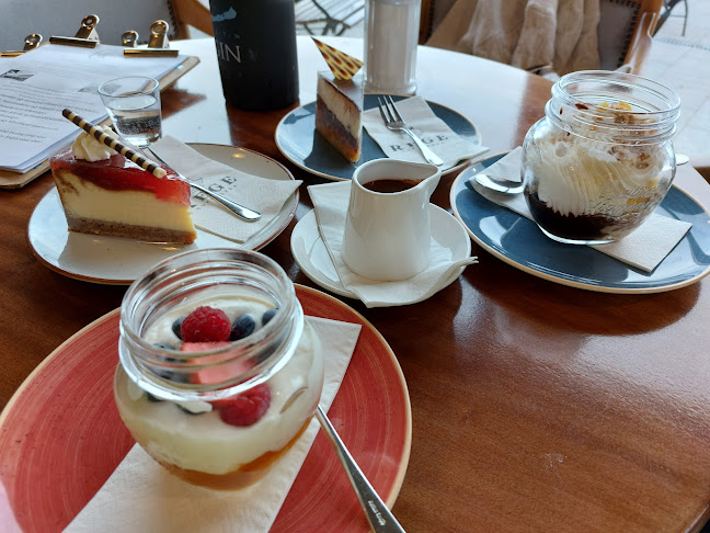 Apátsági Rege Cukrászda - Vendéglátás