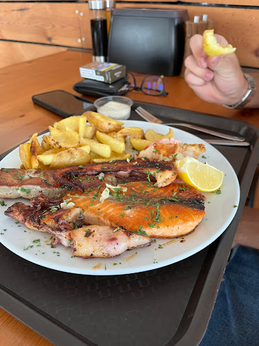 Opinii despre Dokk Büfé în Budaörs - Vendéglátás