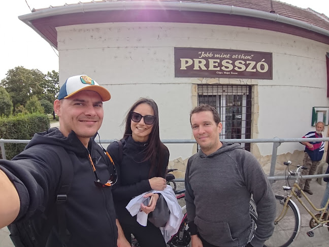 "Jobb mint otthon" presszó - Pákozd