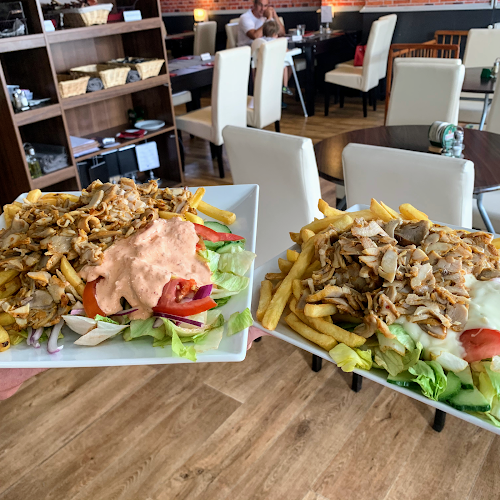 Bor & Bazsalikom Pizzéria, Étterem