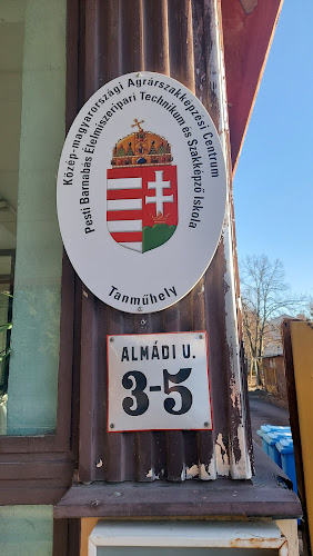 Opinii despre Pesti Barnabás Suli Pékbolt în Budapest - Vendéglátás