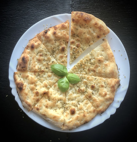 Bistro Garden and Pizzeria - Vendéglátás