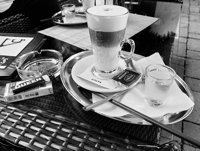 Comentarii opinii despre Adam's Kávézó, Étel- és Koktélbár