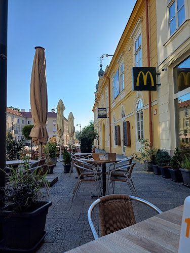 McDonald's - Vendéglátás