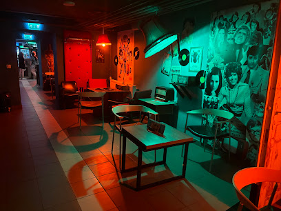 2-ES PUB // Bowling // Koncertek