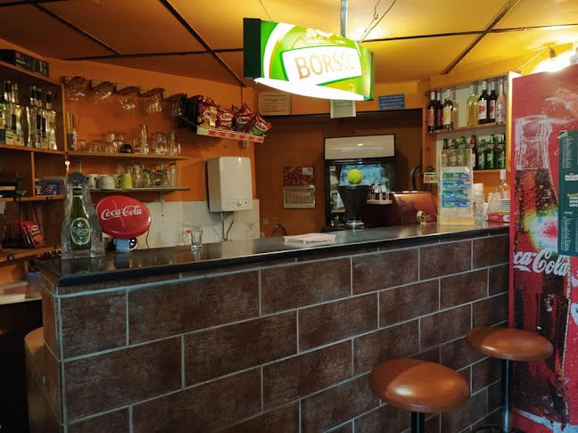 Opinii despre Gomba presszós în Mernye - Vendéglátás