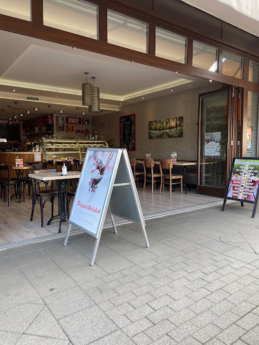 Kis Édes Cukrászda és Kávéház