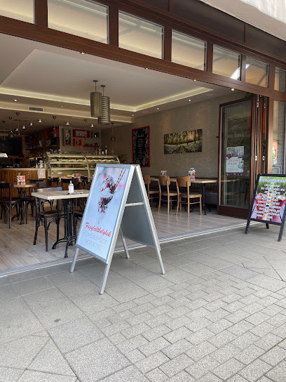 Kis Édes Cukrászda és Kávéház