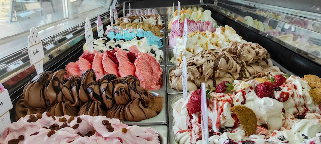 Opinii despre Happy Kézműves Fagylaltozó în Nyíregyháza - Vendéglátás