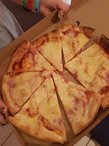 Pizza Express - Cegléd