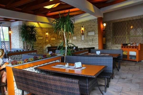 Csopak, Örkény István stny. 1, 8229