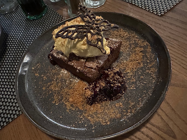 Opinii despre Nuts Grill&Wine în Heves - Vendéglátás