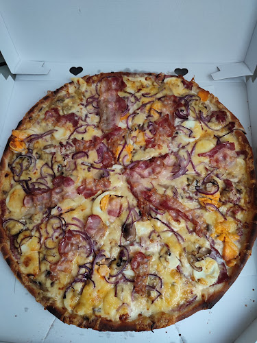 Pizza Paradicsom Szőreg